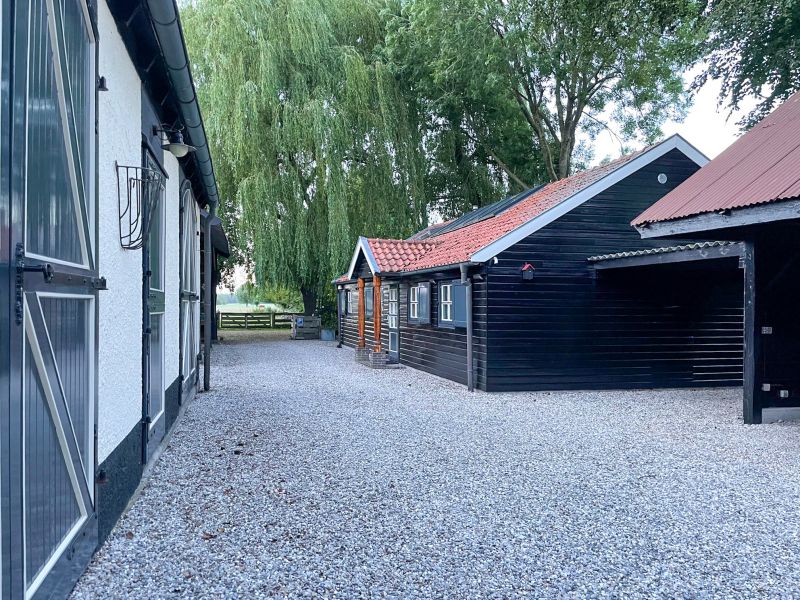 Dorpshoeve-Lodge-002
